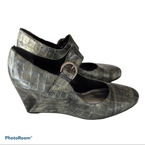 Diego di Lucca Genuine Leather Wedge Size 7 Made in Brazil